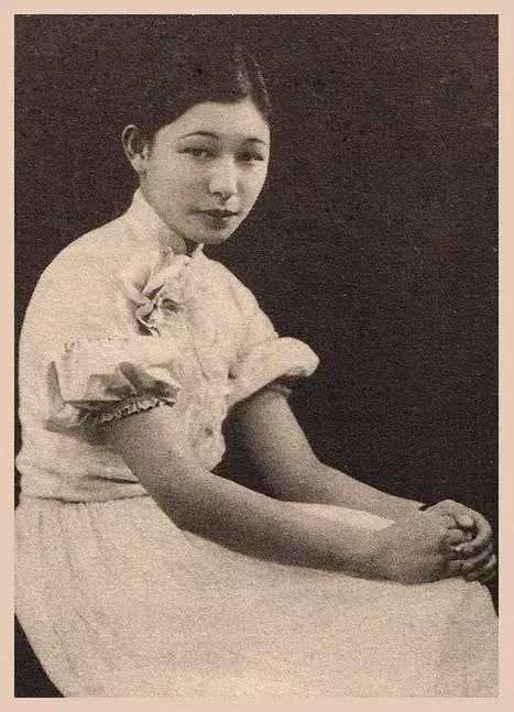 她容忍丈夫出轨,替亡夫负债,中年沦落扫厕所,晚年谢绝子女养老